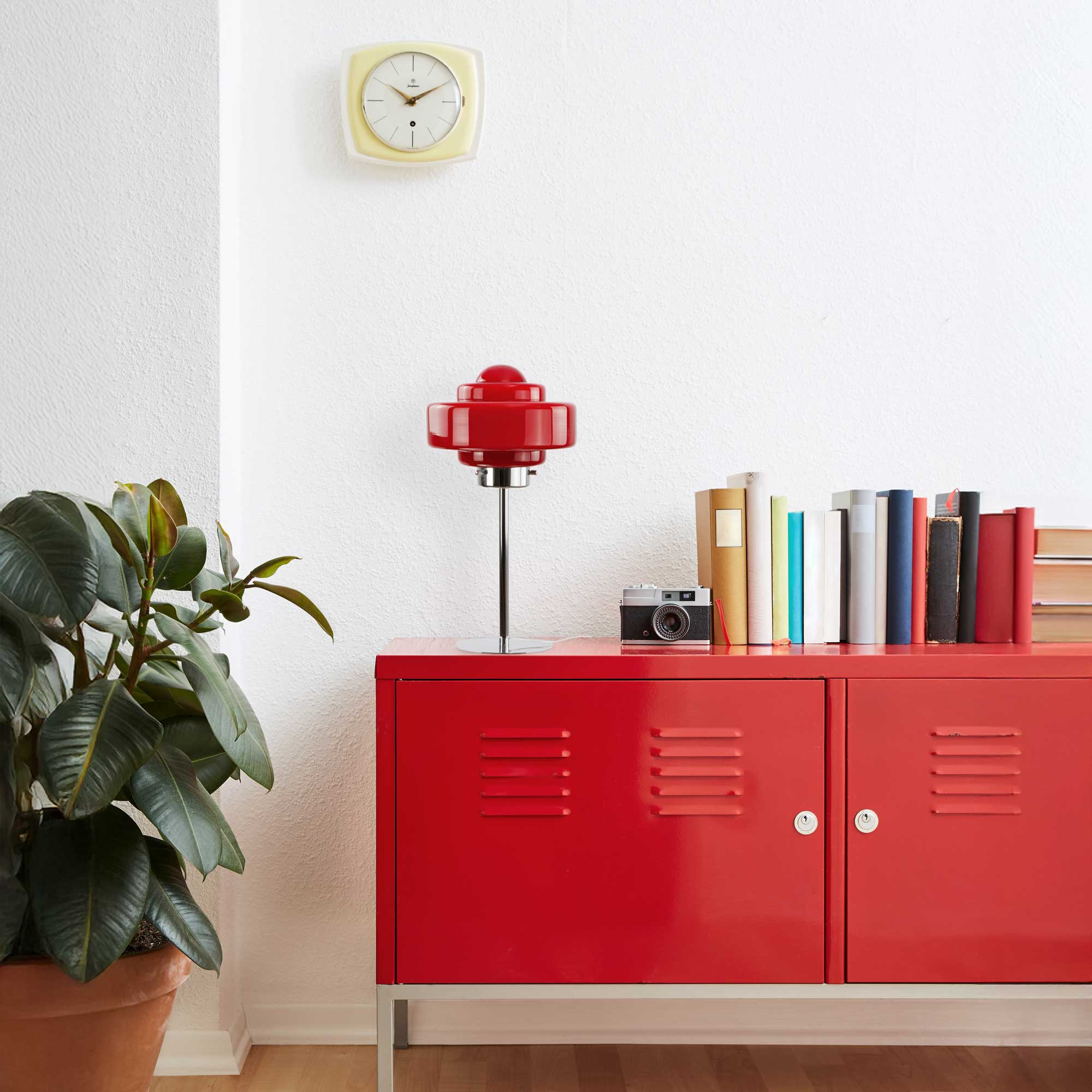 Zeni színes üveg és króm asztali lámpa